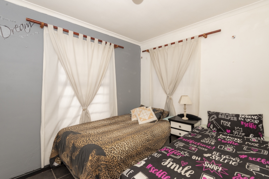 2 Bedroom Property for Sale in Skiathos Western Cape